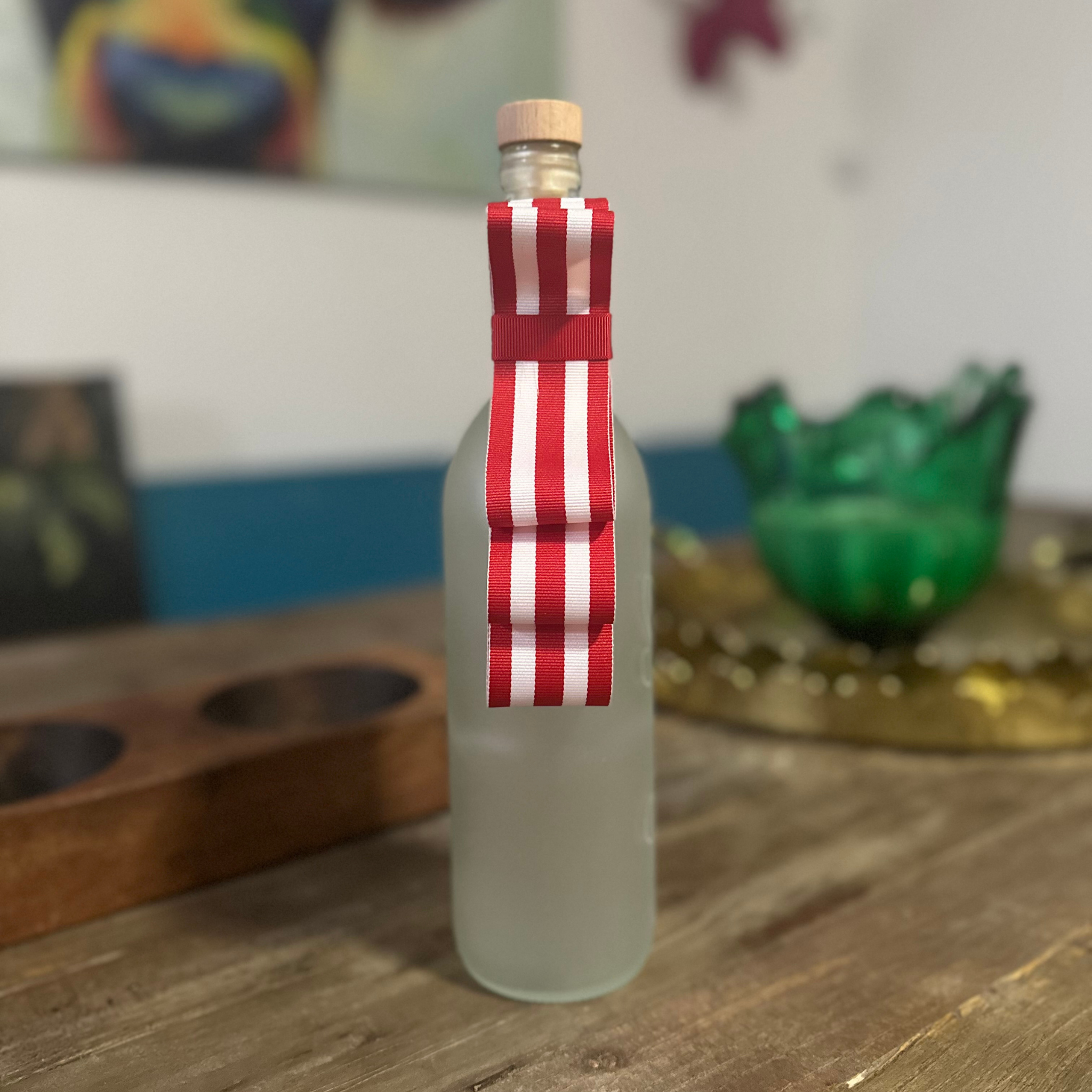 The Tailored Tier | Vertical Bottle Ribbon
